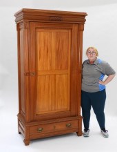 FRENCH ART DECO CARVED WOOD KN