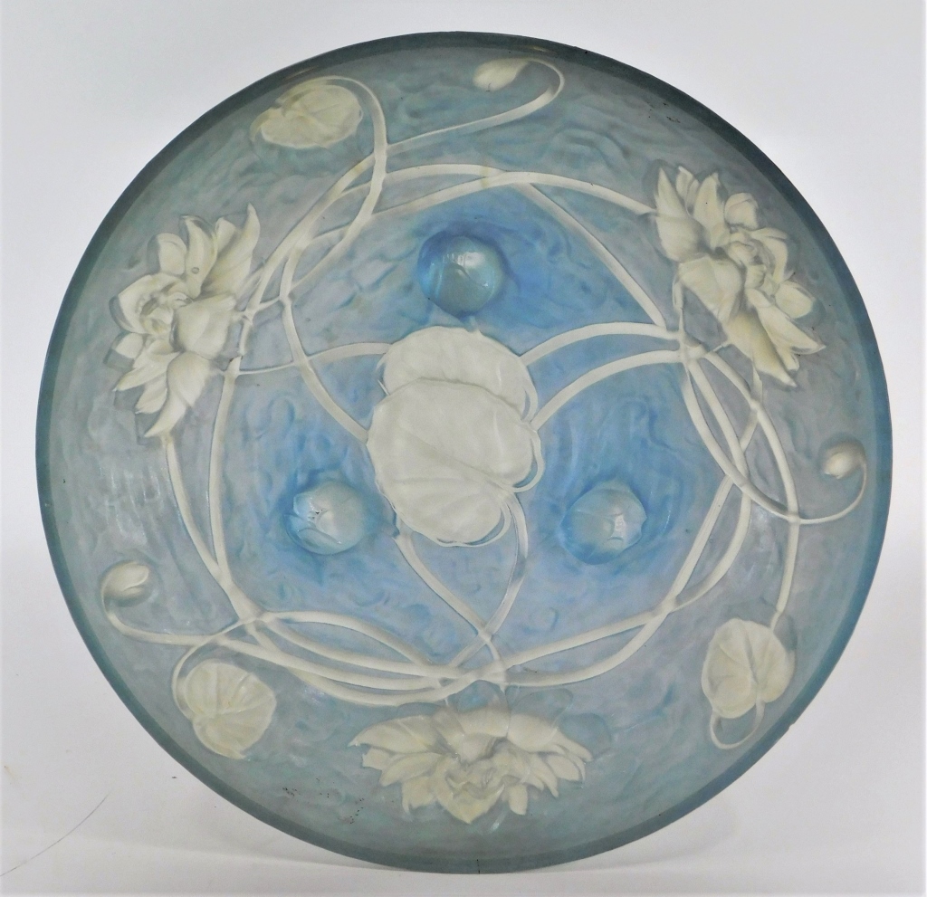 FRENCH ART DECO MOLDED ART GLASS