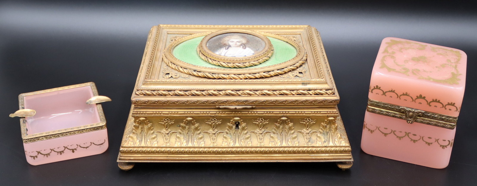 FRENCH BRONZE VANITY ITEMS.