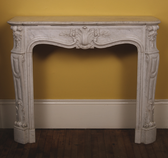 French Carved Carrere Veine