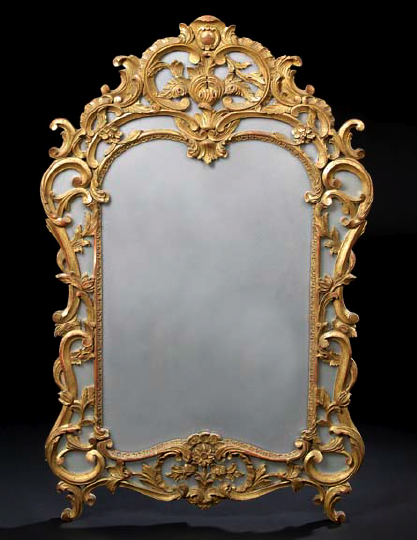 French Carved Giltwood Looking