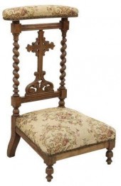FRENCH CARVED OAK CROSS PRIE-D