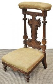 FRENCH CARVED OAK PRIE-DIEU PR