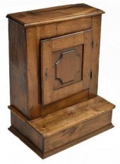 FRENCH CARVED WALNUT PRAYER KN
