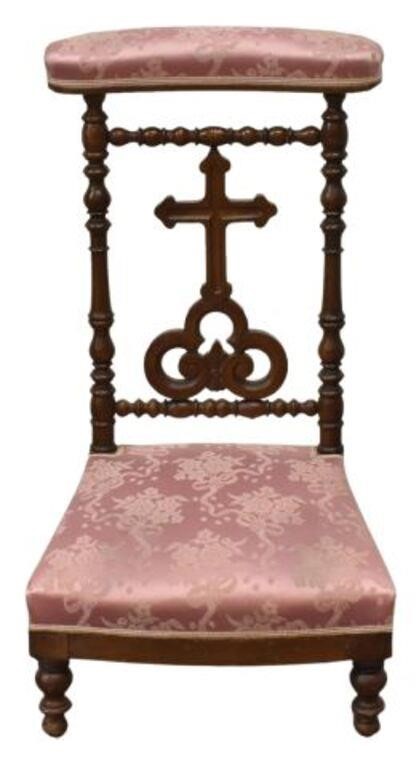 FRENCH CARVED WALNUT PRIE-DIEU