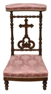 FRENCH CARVED WALNUT PRIE-DIEU