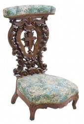 FRENCH CARVED WALNUT PRIE-DIEU