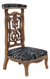 FRENCH CARVED WALNUT PRIE-DIEU