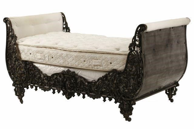FRENCH CAST IRON DAYBED WITH