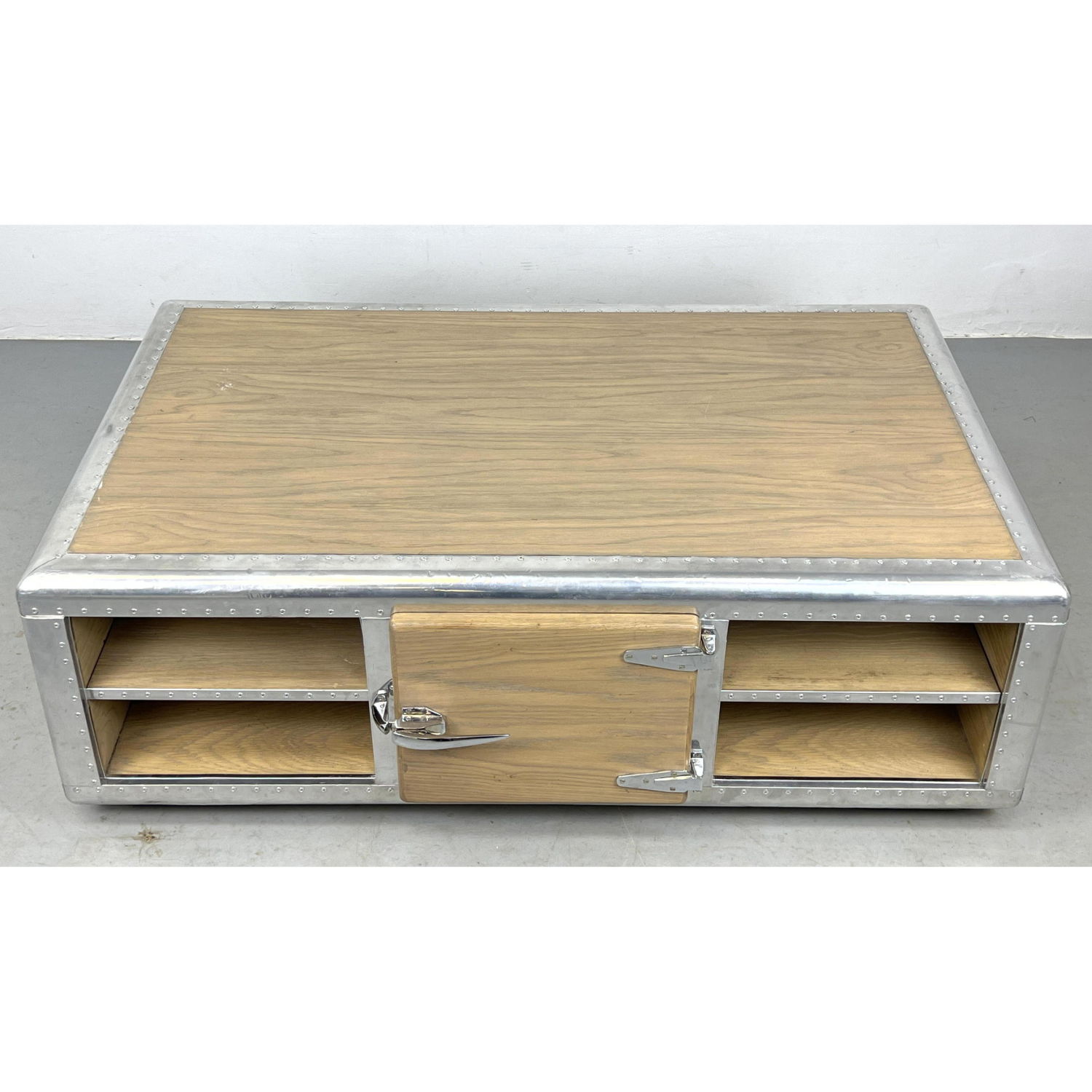 FRENCH HERITAGE Industrial style