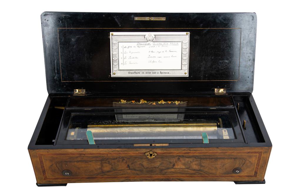 FRENCH INLAID MUSIC BOXCondition: