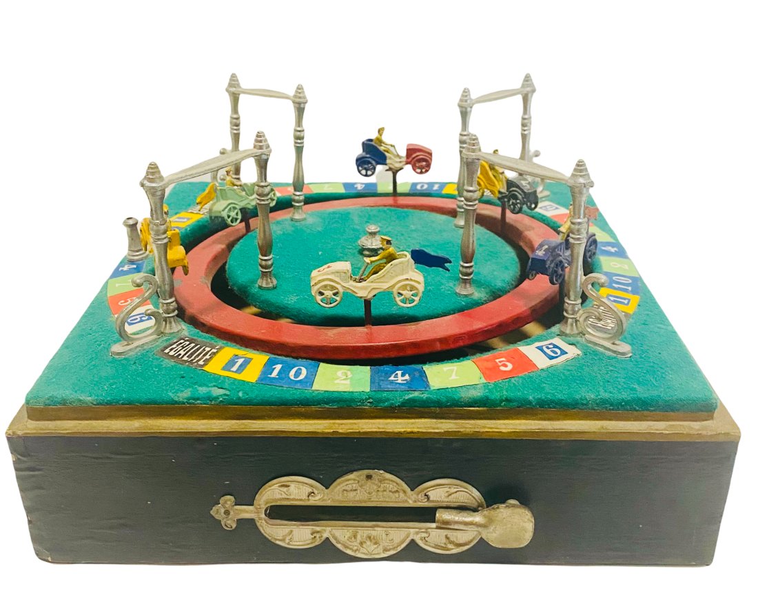 FRENCH "JEU DE COURSE" WITH SIX