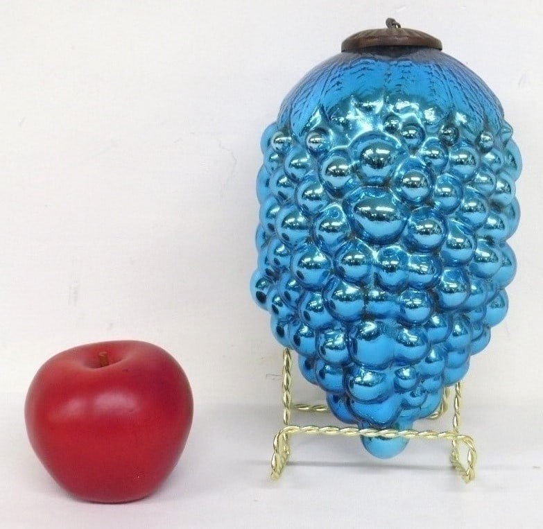 FRENCH KUGEL GRAPE CLUSTER ORNAMENT