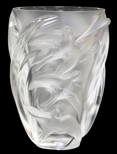 FRENCH LALIQUE FROSTED ART GLASS