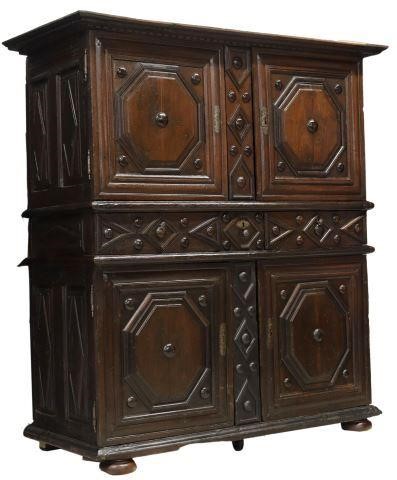 FRENCH LOUIS XIII OAK CUPBOARD,