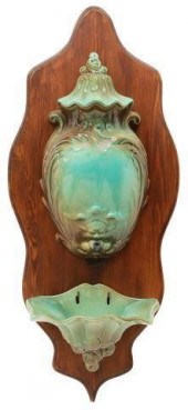 FRENCH MAJOLICA LAVABO FOUNTAI