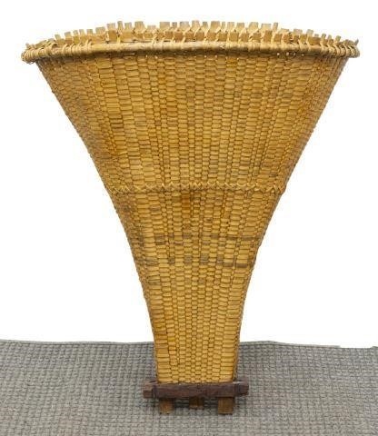 FRENCH OAK SPLINT CONICAL GRAPE