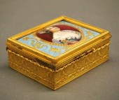 FRENCH PORCELAIN BOXAn early 2