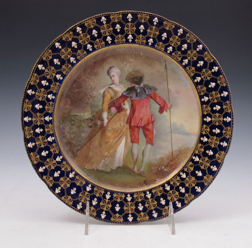 FRENCH PORCELAIN CABINET PLATE: