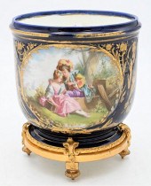 FRENCH PORCELAIN CACHE POT, RO