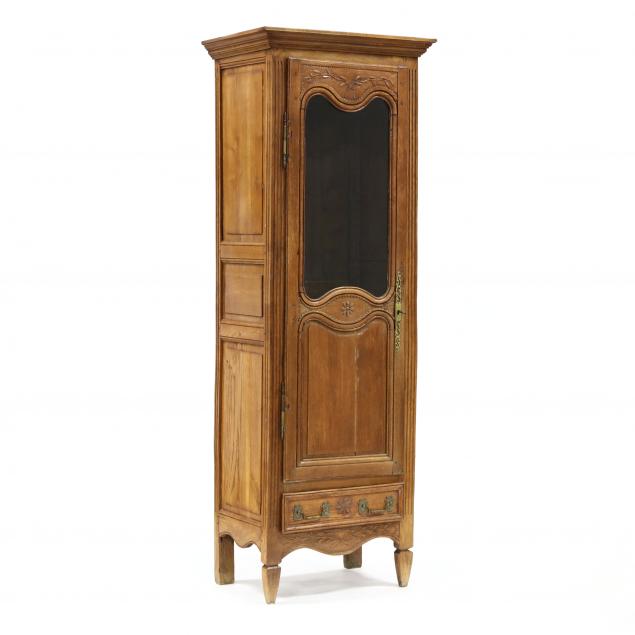 FRENCH PROVINCIAL CARVED OAK
