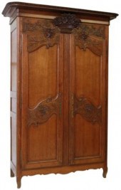 FRENCH PROVINCIAL CARVED OAK W