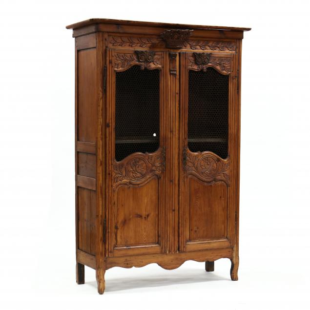 FRENCH PROVINCIAL CARVED PINE