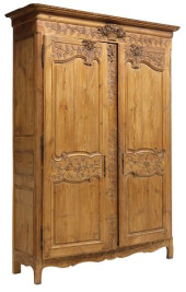 FRENCH PROVINCIAL CARVED PINE