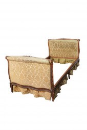 FRENCH PROVINCIAL DAYBEDCondit