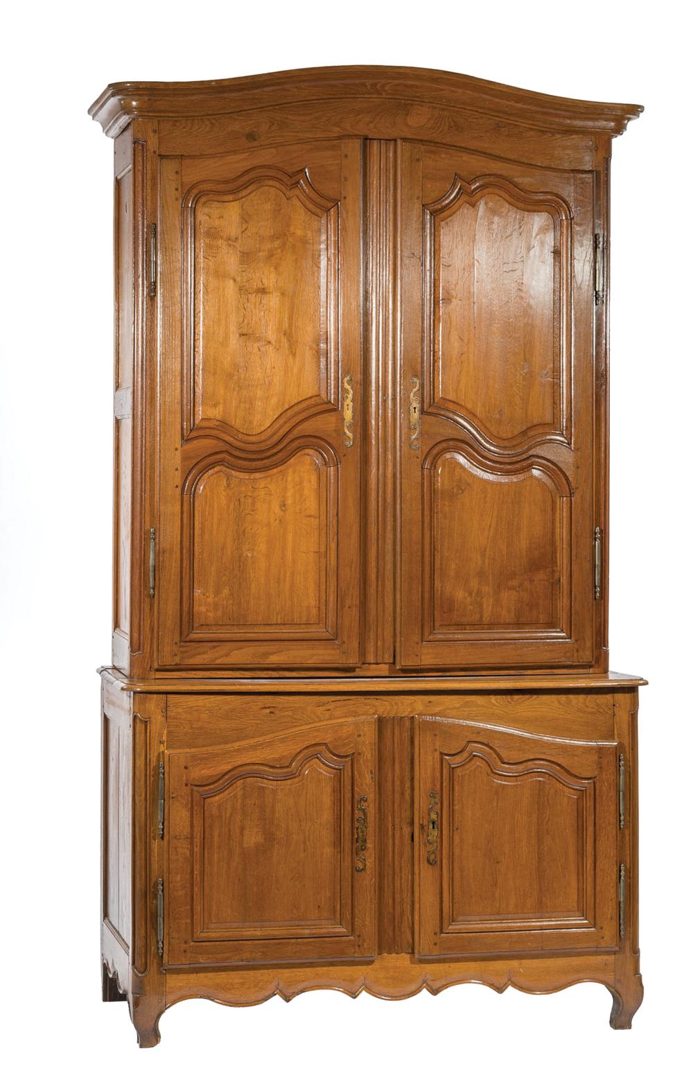 FRENCH PROVINCIAL OAK BUFFET à DEUX
