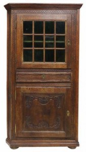 FRENCH PROVINCIAL OAK CORNER C