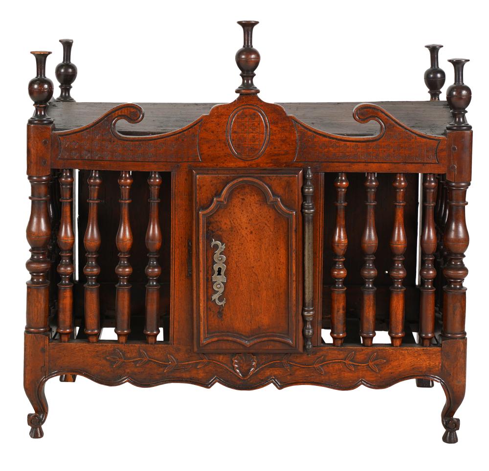 FRENCH PROVINCIAL PANETTIERE /