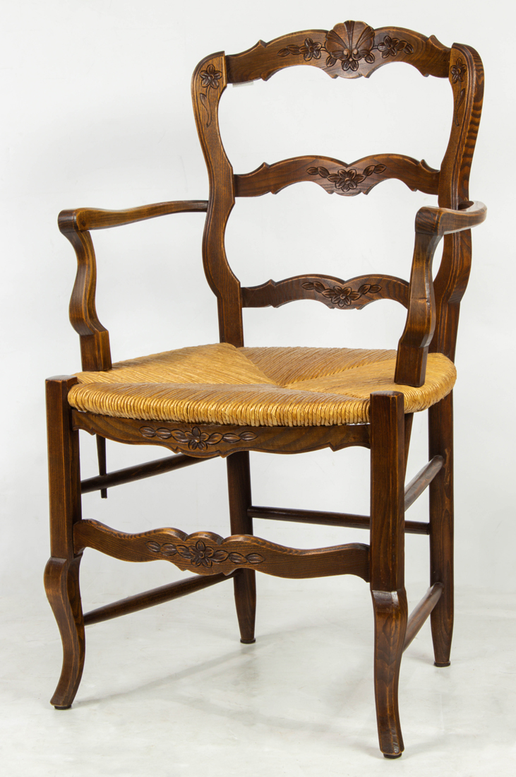 FRENCH PROVINCIAL RUSH SEAT