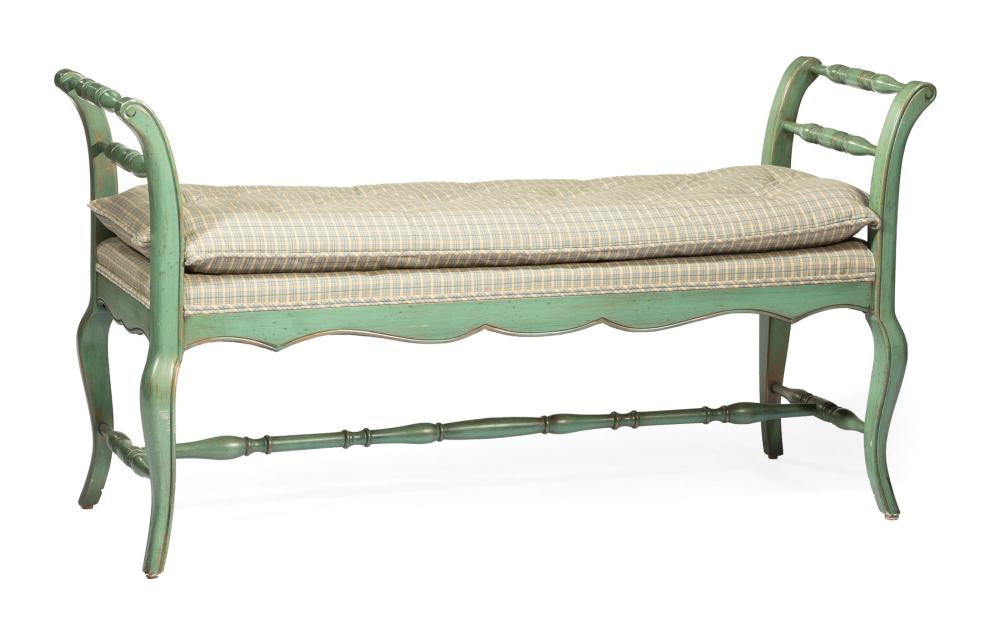 FRENCH PROVINCIAL VERTE PEINTE