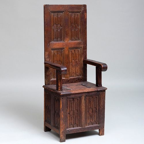 FRENCH RENAISSANCE OAK LINEN-FOLD