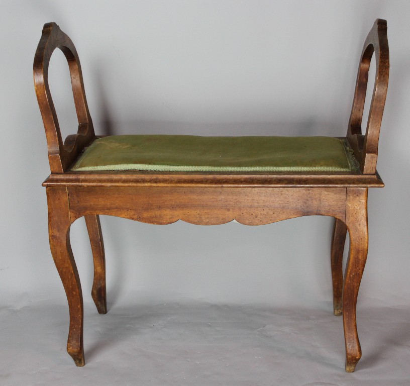 FRENCH ROCOCO WALNUT BIDET WITH