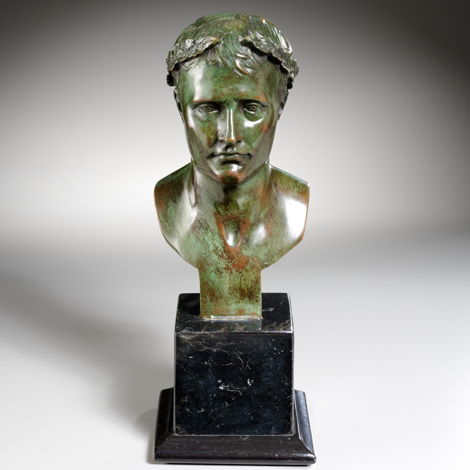 FRENCH SCHOOL, BRONZE LAUREATE BUST