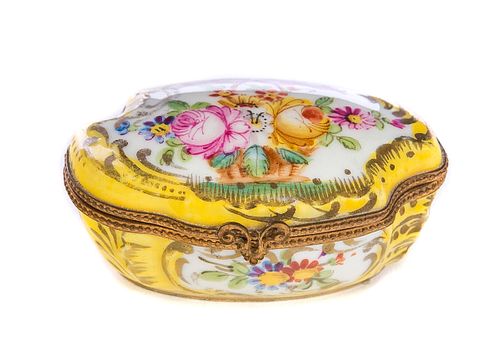 FRENCH SERVES PORCELAIN BOX