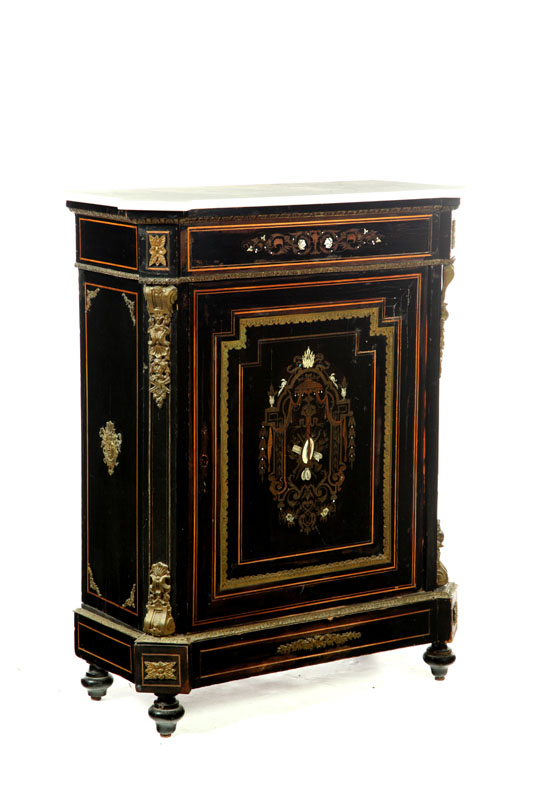 FRENCH-STYLE BOULLE CABINET. 