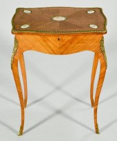 FRENCH TABLE WITH PORCELAIN PL