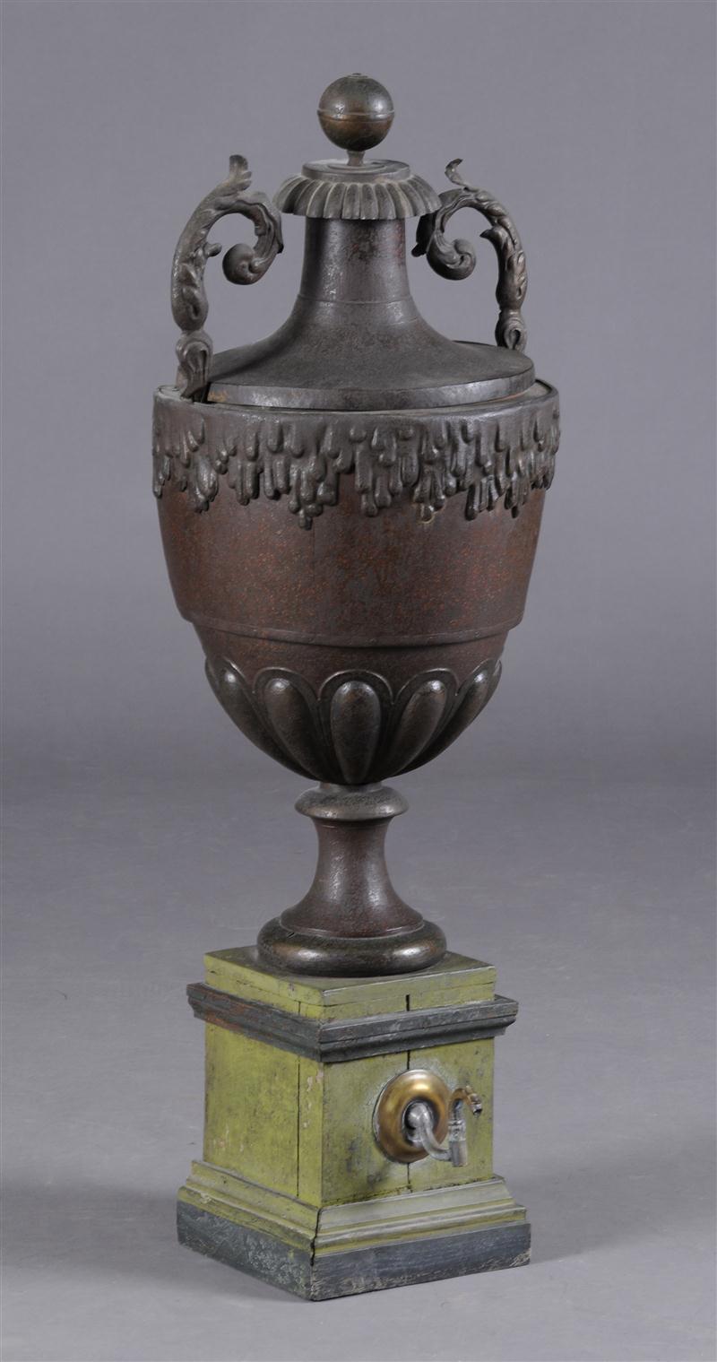 FRENCH TÃƒâ€LE PEINTE WATER URN