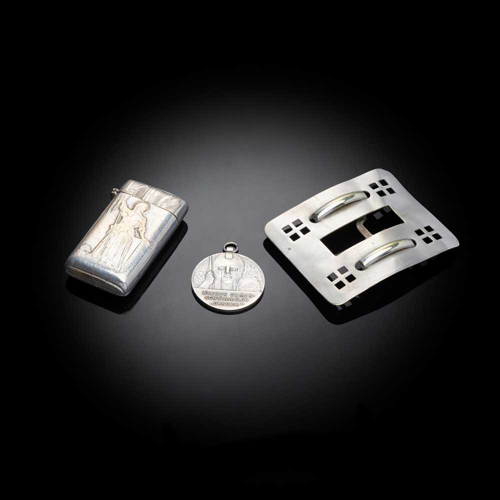 FRENCH VESTA CASE, CIRCA 1900 white