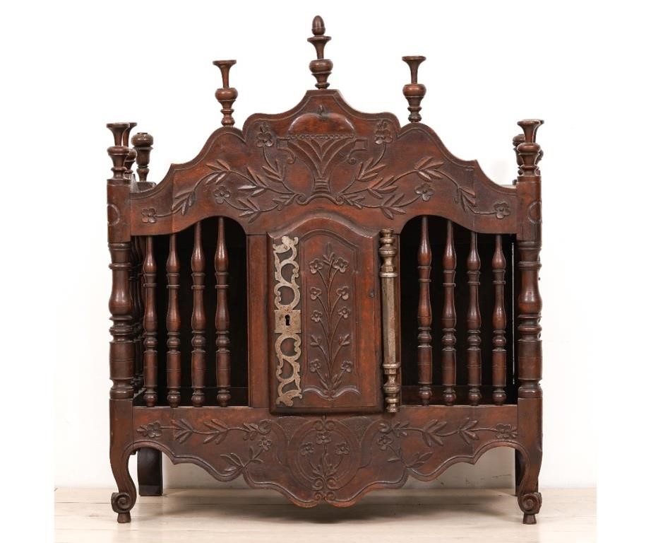 French walnut panetiere or bread