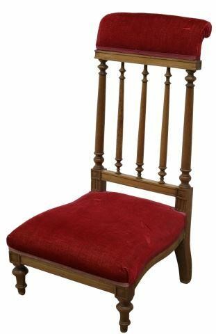 FRENCH WALNUT PRIE-DIEU PRAYER