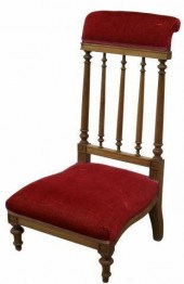FRENCH WALNUT PRIE-DIEU PRAYER