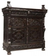FRENCH WELL-CARVED OAK CUPBOAR