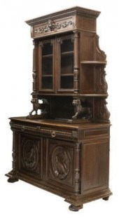 FRENCH WELL-CARVED OAK HUNT SI