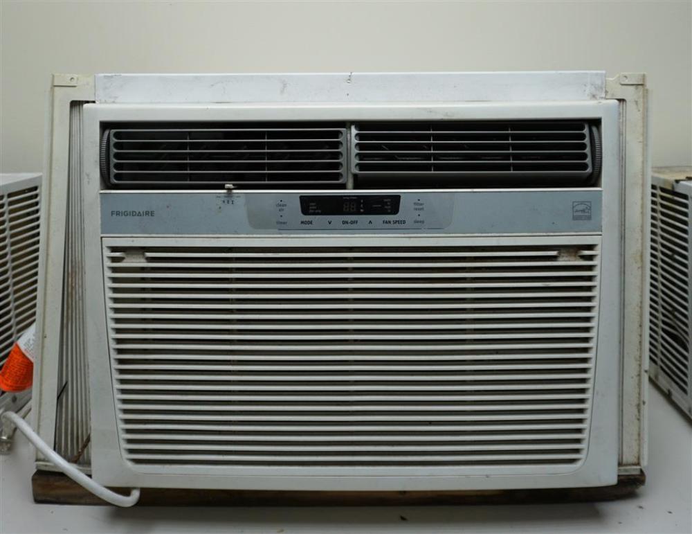 FRIDIGAIRE 15,100 BTU WINDOW AIR