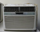 FRIGIDAIRE 12,000 BTU WINDOW A
