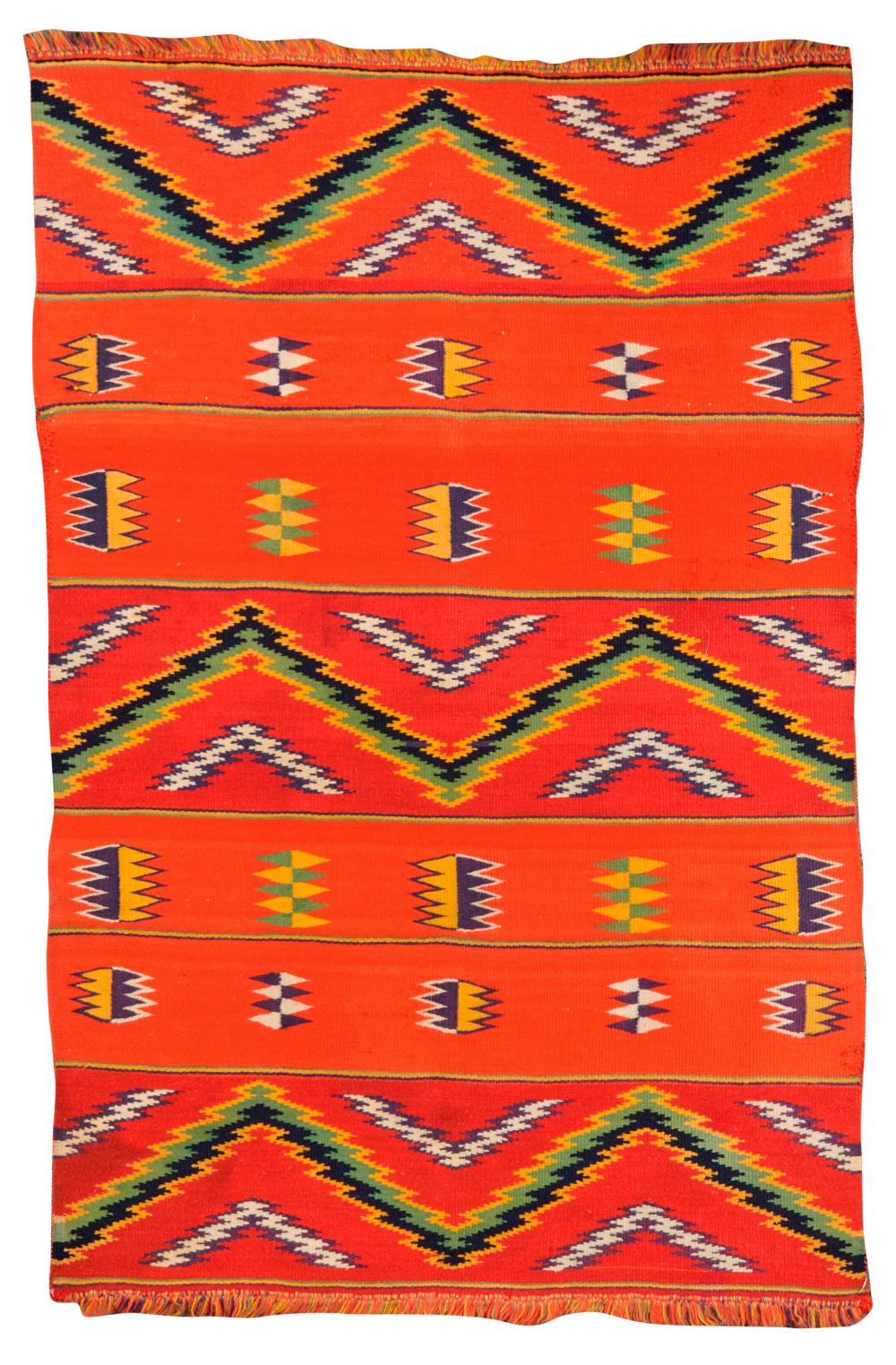 FRINGED GERMANTOWN RUG; 4 FT. 4 IN.